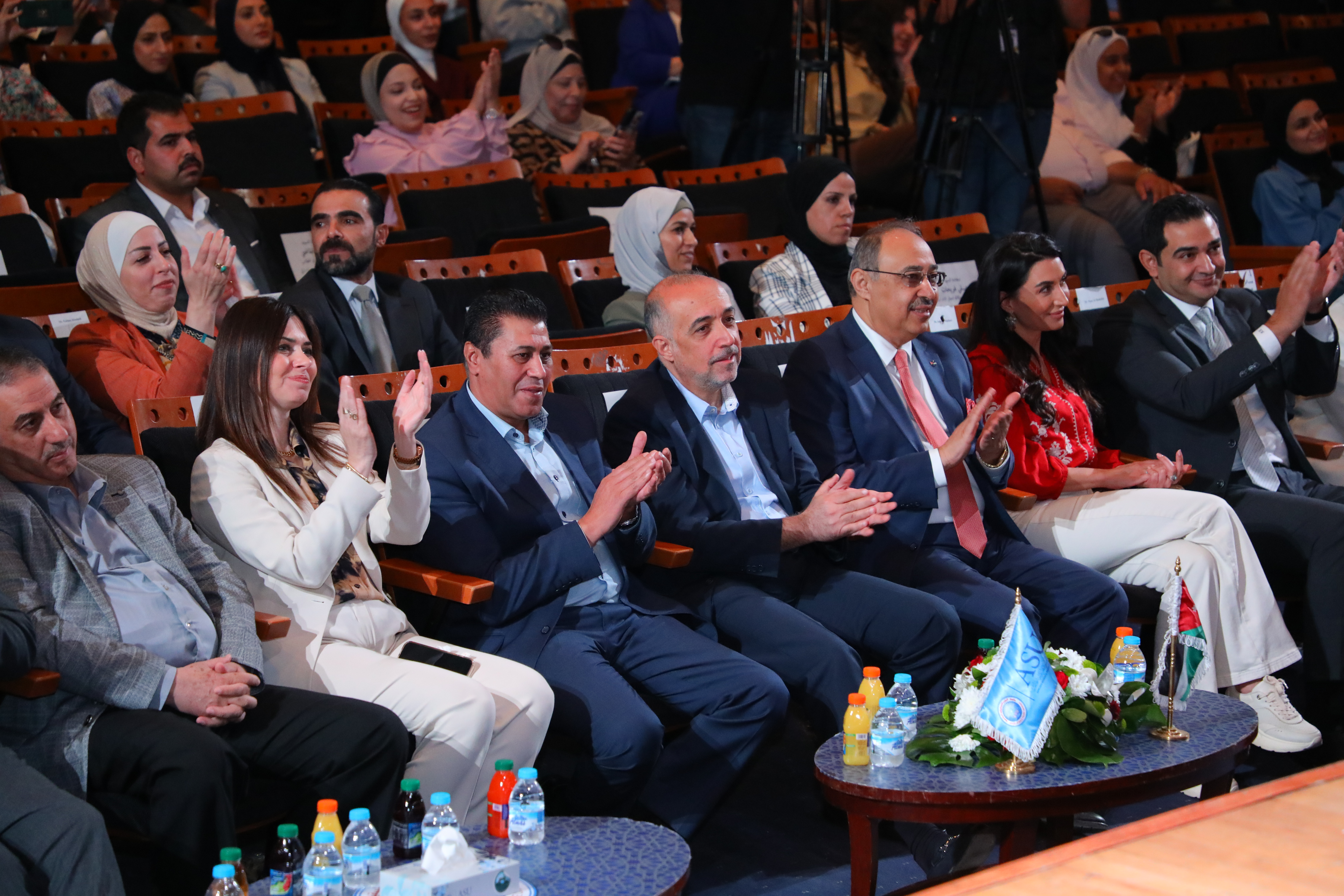 Madar Al-Saa Images 0.16162964465964058