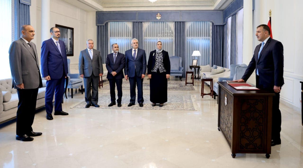 Madar Al-Saa Images 0.8289372221187821