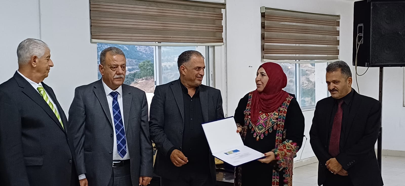 Madar Al-Saa Images 0.7262277530463996