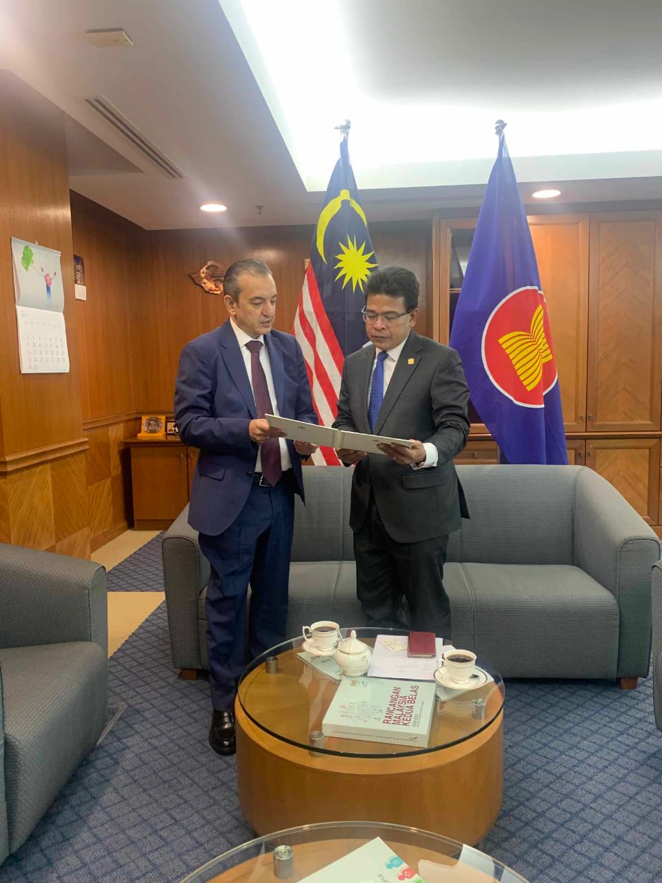 Madar Al-Saa Images 0.8401998422575867