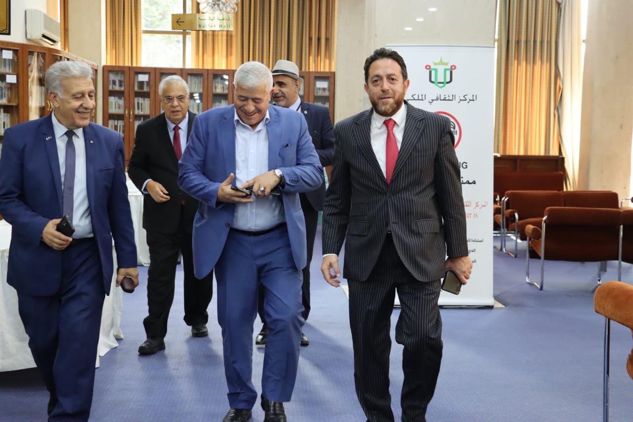 Madar Al-Saa Images 0.22355622183549473