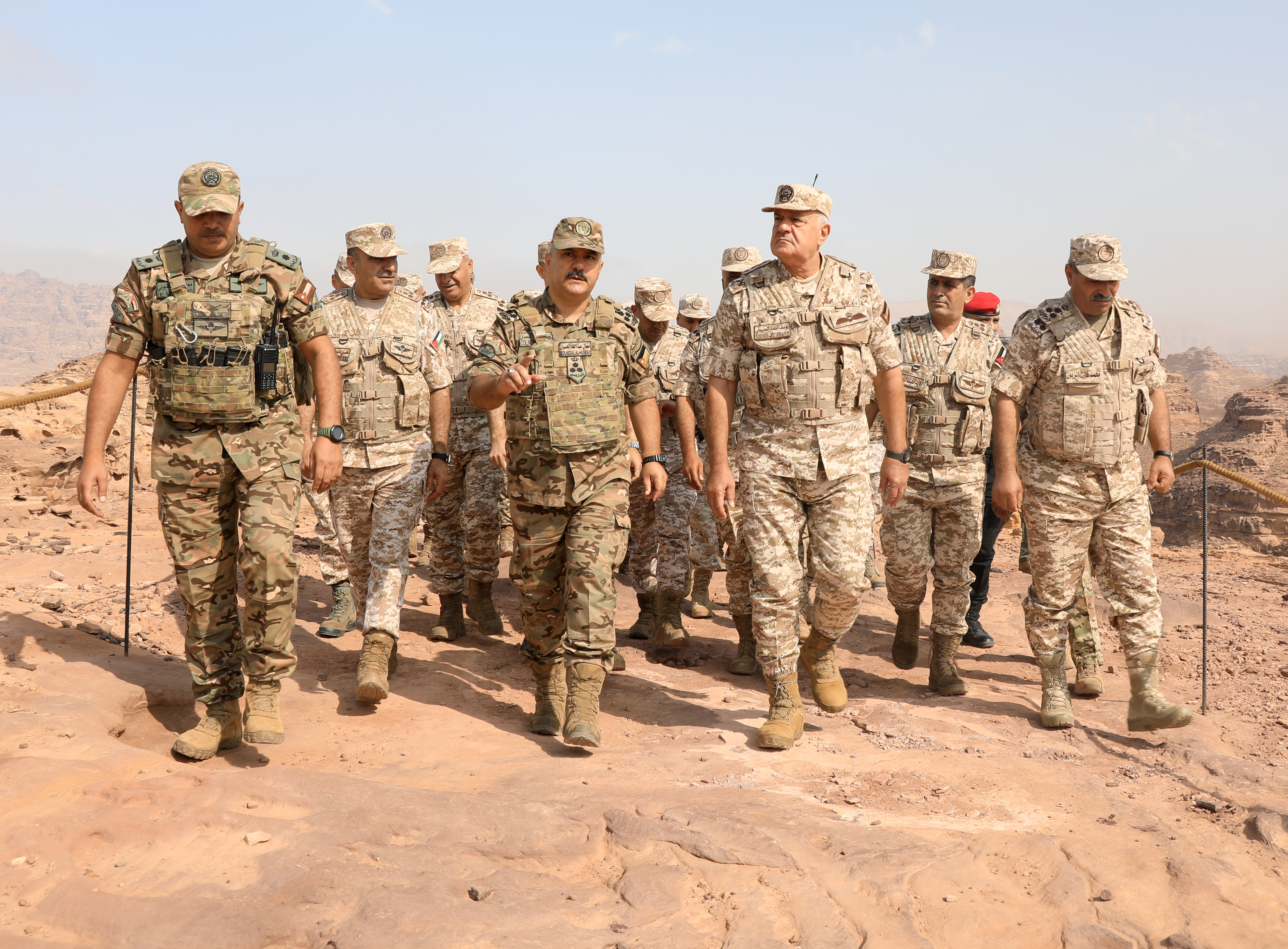 Madar Al-Saa Images 0.4391087922966572