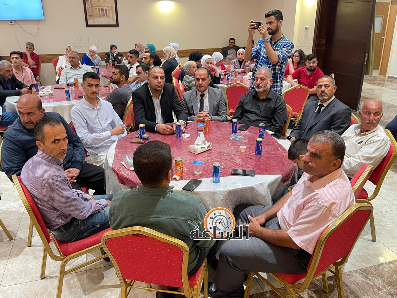 Madar Al-Saa Images 0.3748568497703393