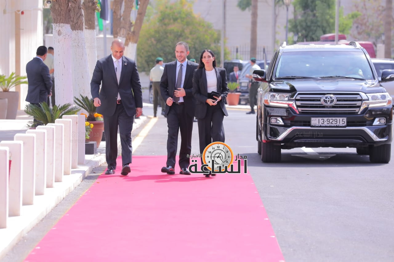 Madar Al-Saa Images 0.754740796175347