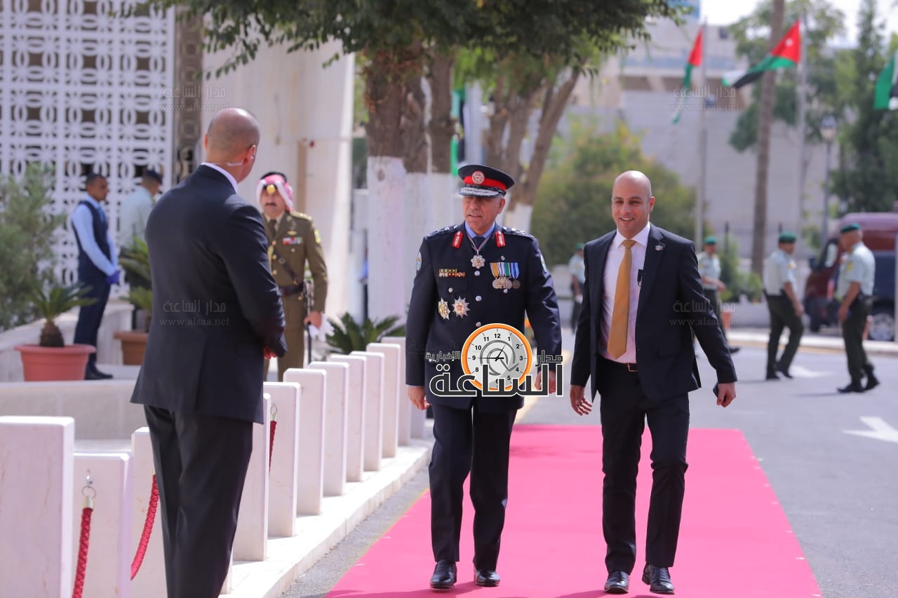 Madar Al-Saa Images 0.9300474480323258