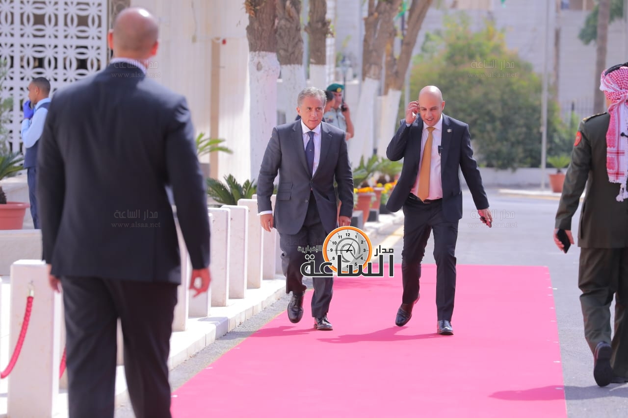 Madar Al-Saa Images 0.3502316364027127