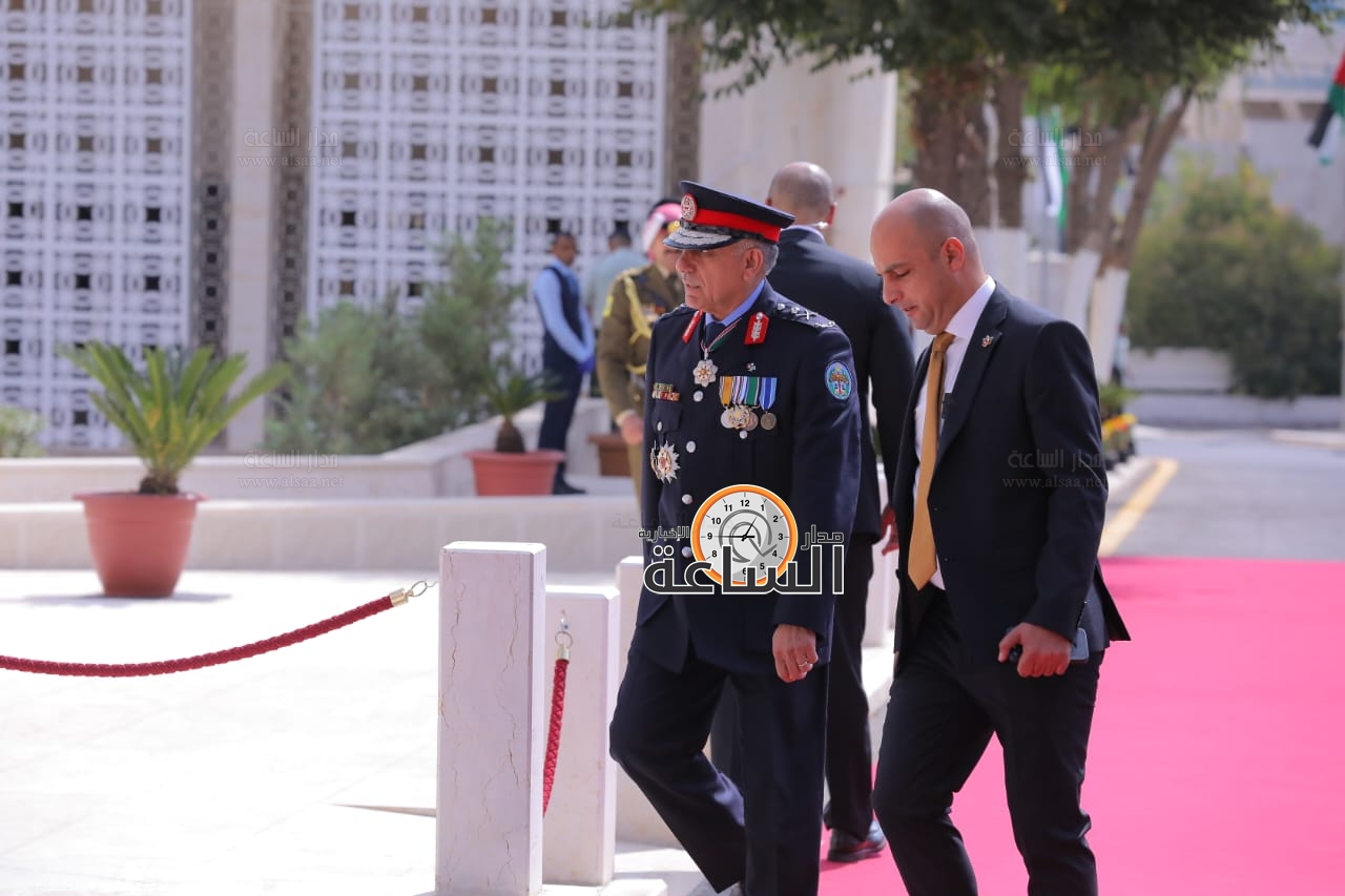 Madar Al-Saa Images 0.32996711163970605