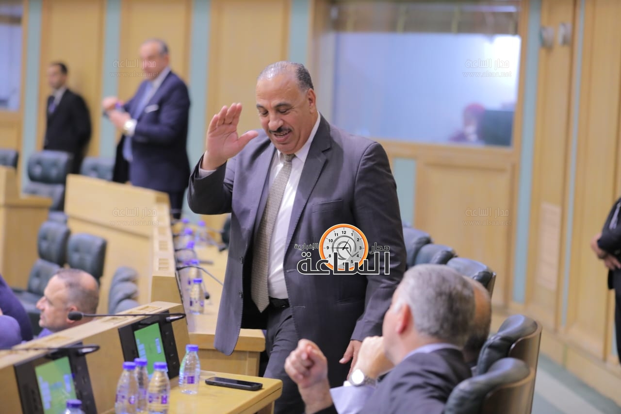 Madar Al-Saa Images 0.35513084119349925