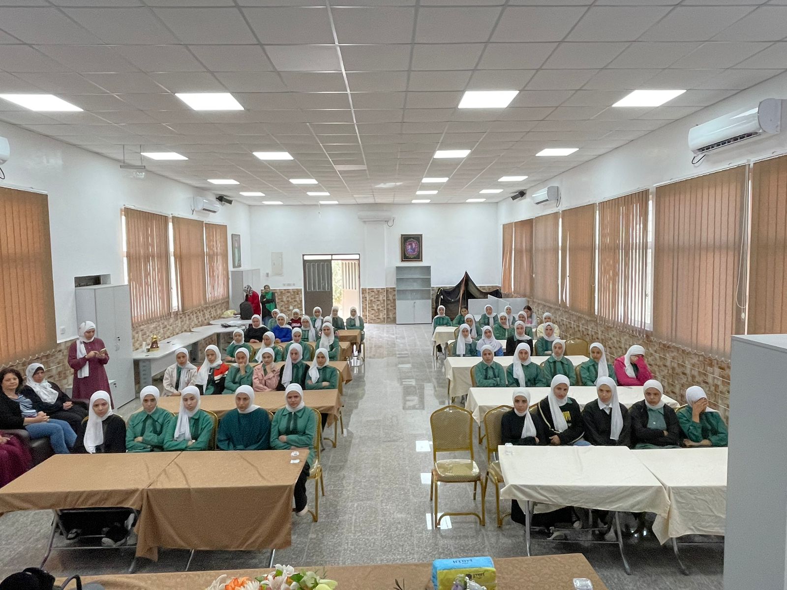 Madar Al-Saa Images 0.3663844552660147