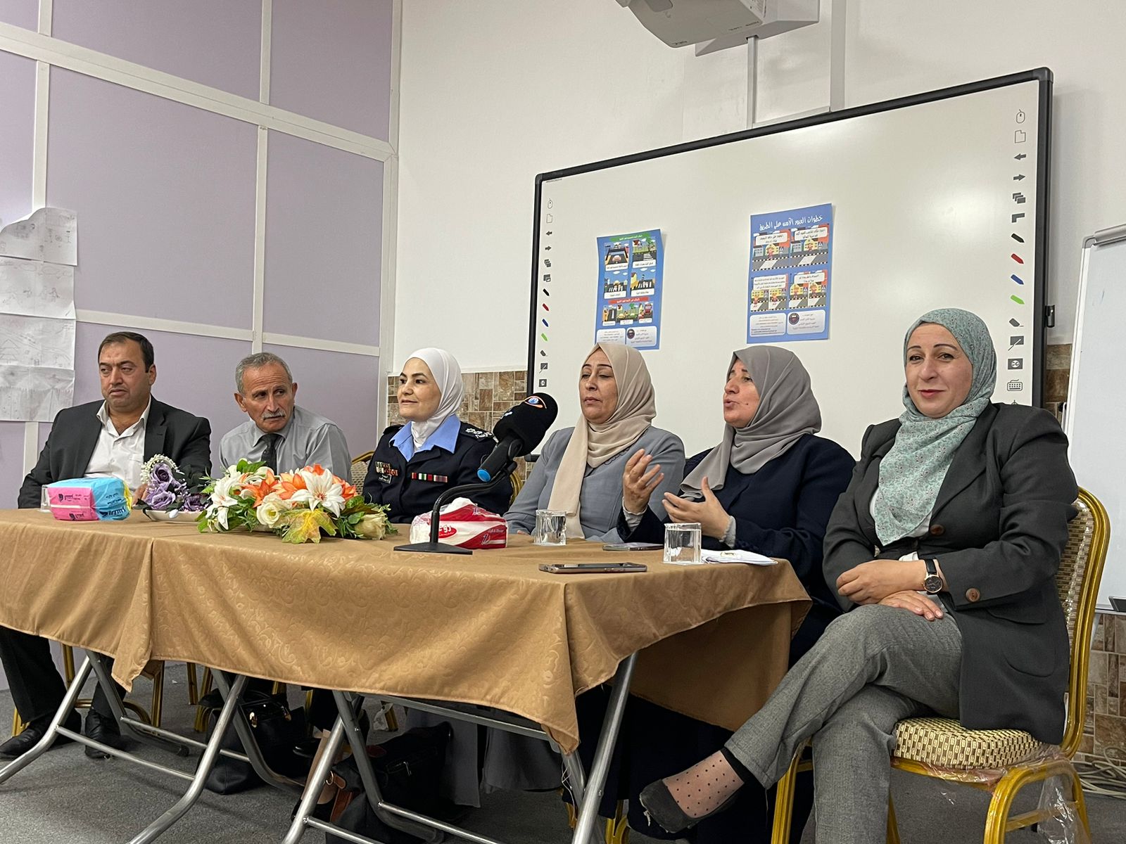 Madar Al-Saa Images 0.39154442979492043