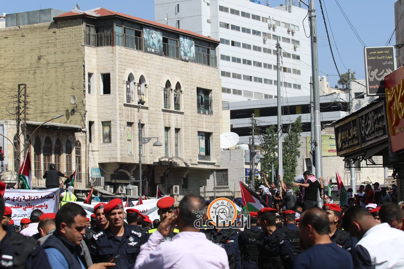 Madar Al-Saa Images 0.2522194615345046