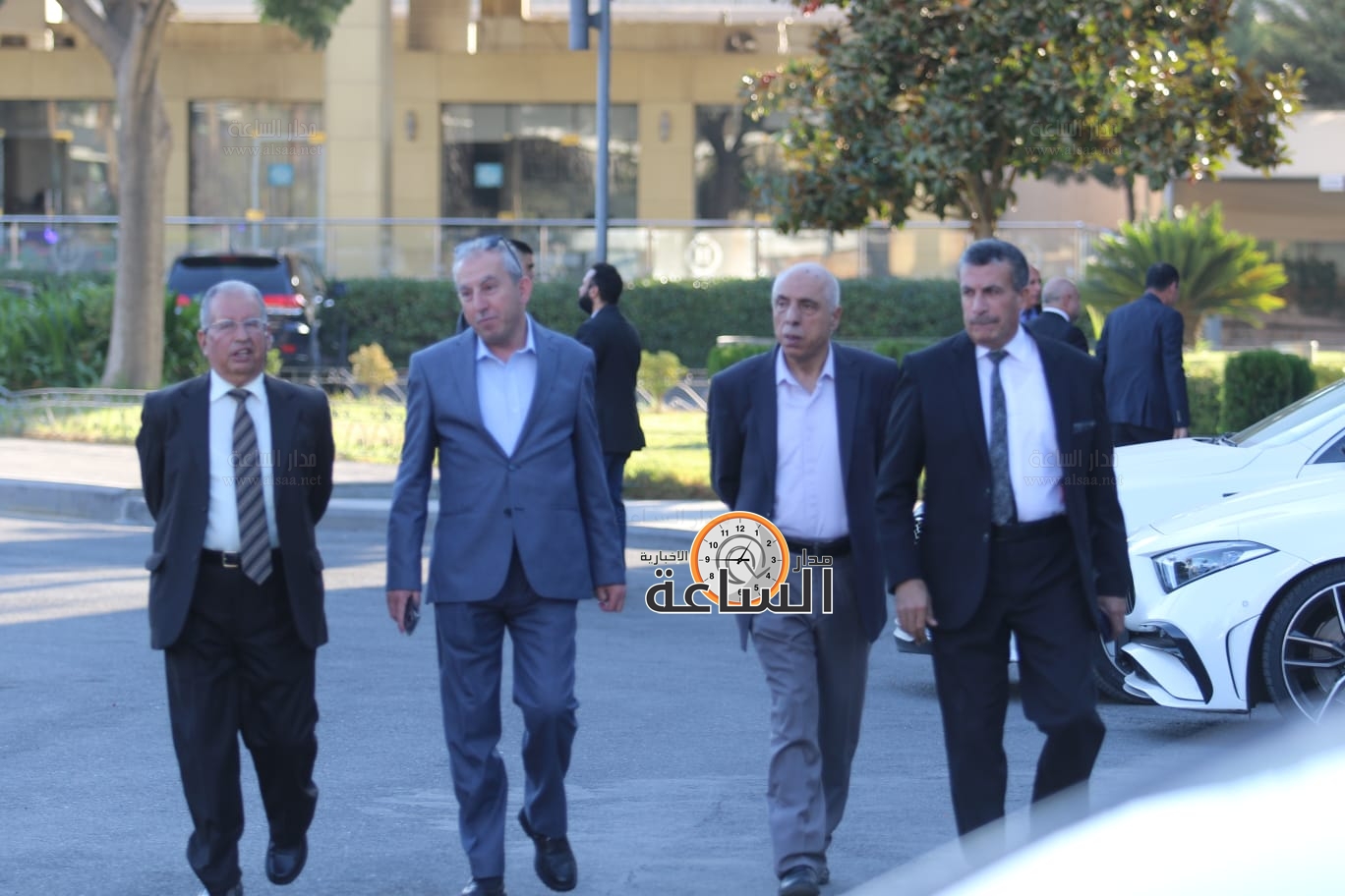 Madar Al-Saa Images 0.15357421655425174