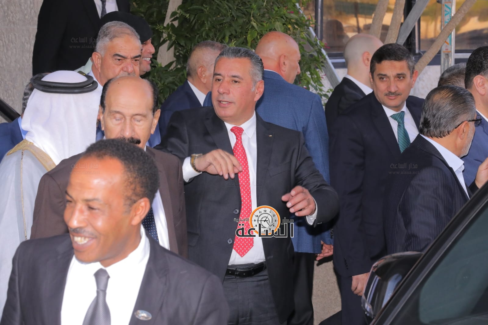 Madar Al-Saa Images 0.714575235055013