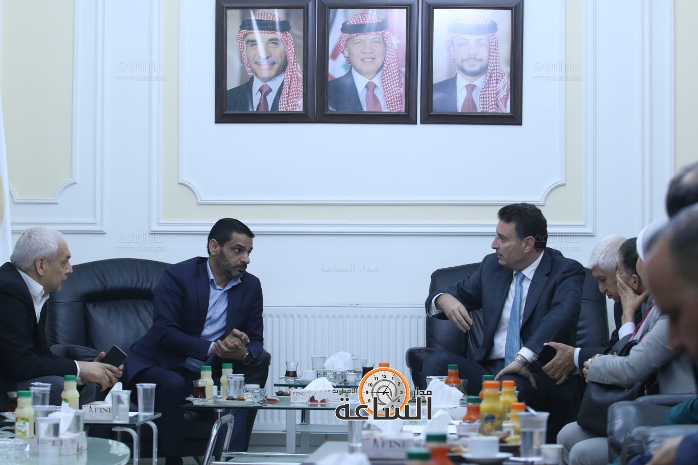 Madar Al-Saa Images 0.17734098836735357