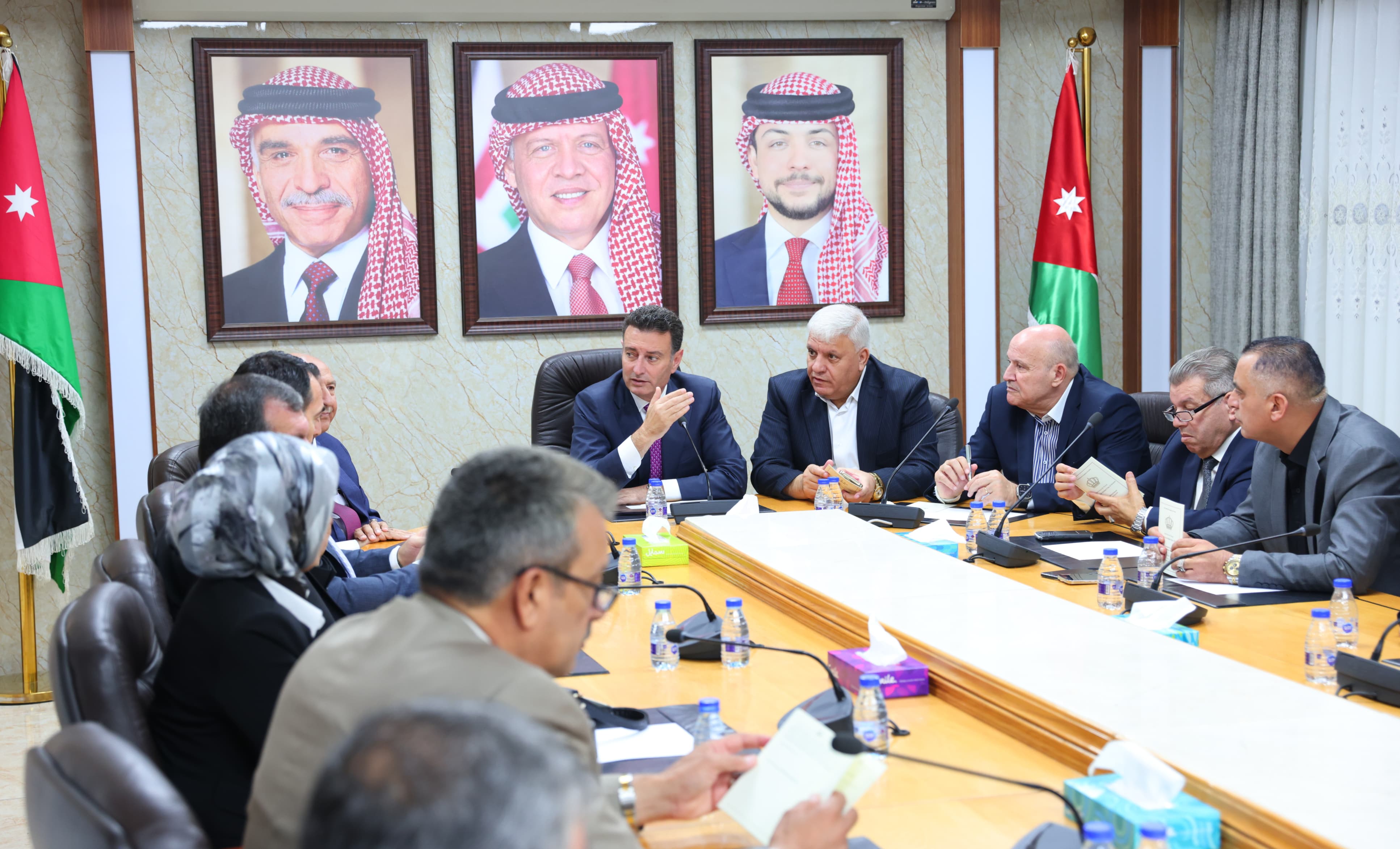 Madar Al-Saa Images 0.8607513335668964