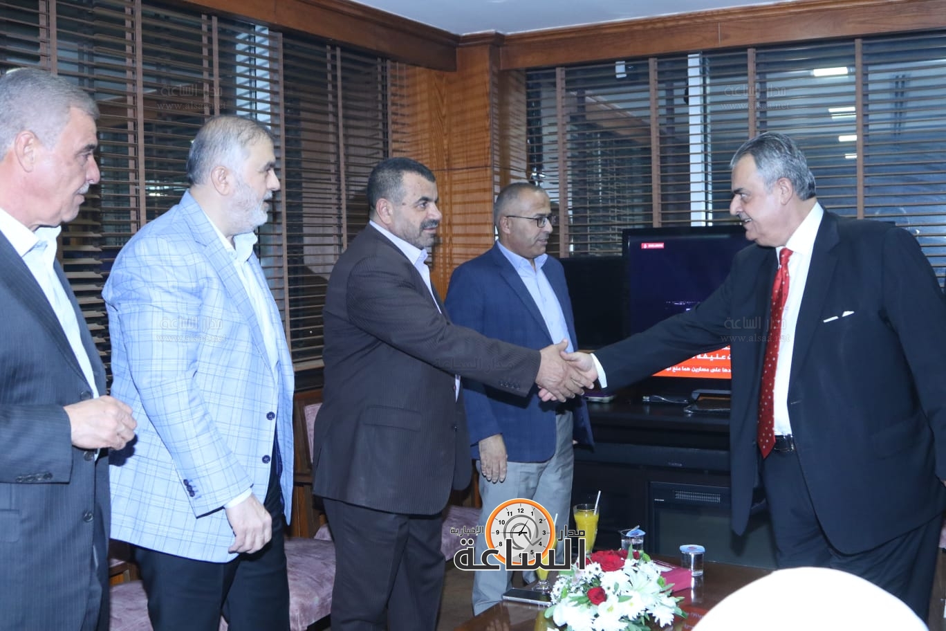 Madar Al-Saa Images 0.03280364839958505