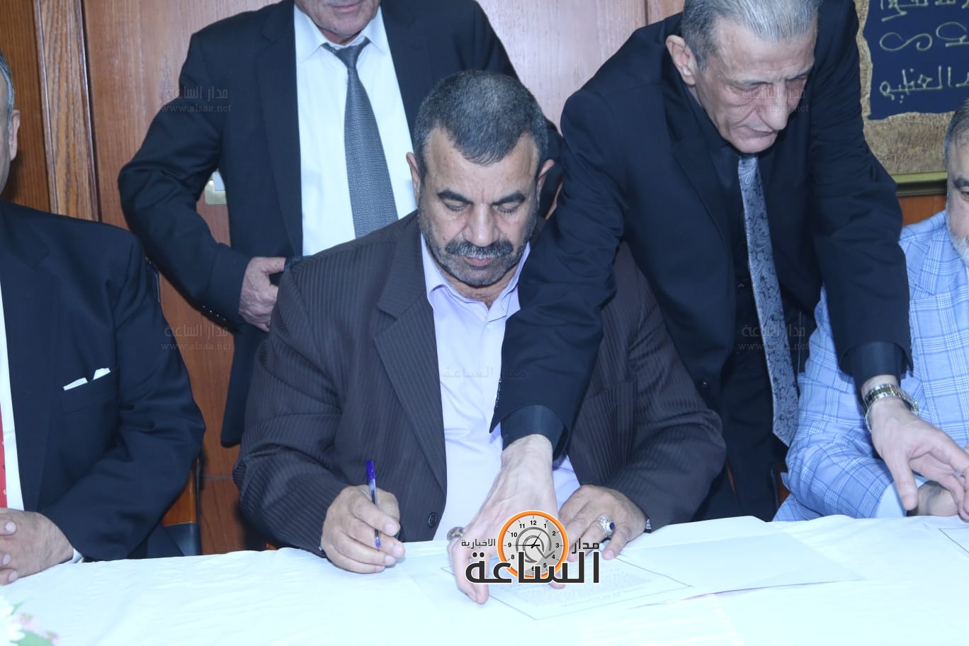 Madar Al-Saa Images 0.41374570596029003