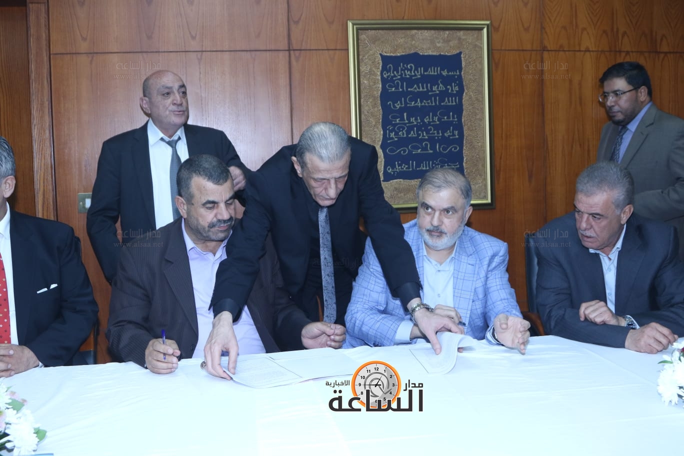 Madar Al-Saa Images 0.3538587784978384