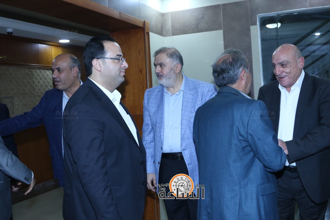 Madar Al-Saa Images 0.3929004044454285