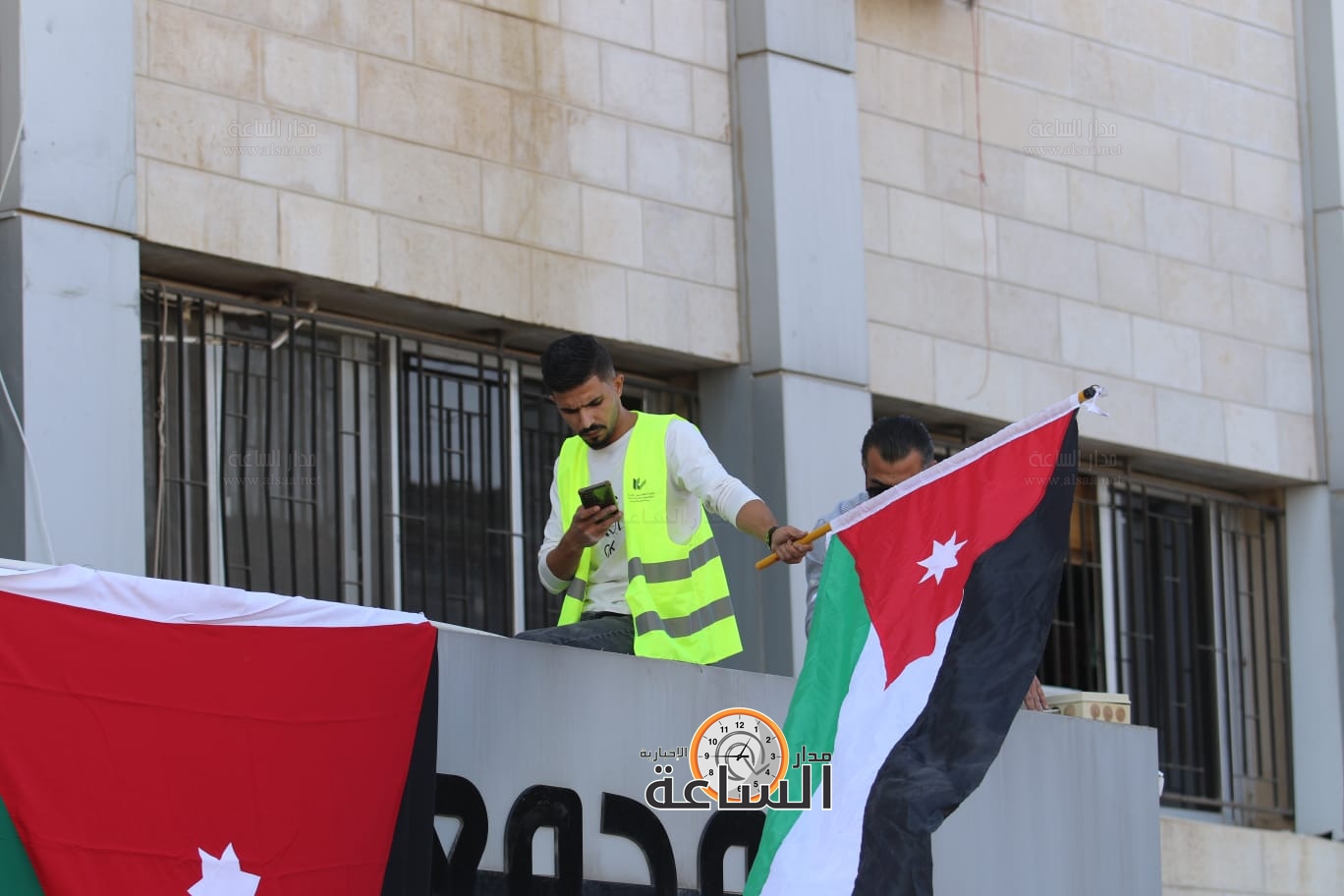 Madar Al-Saa Images 0.5365244452670097