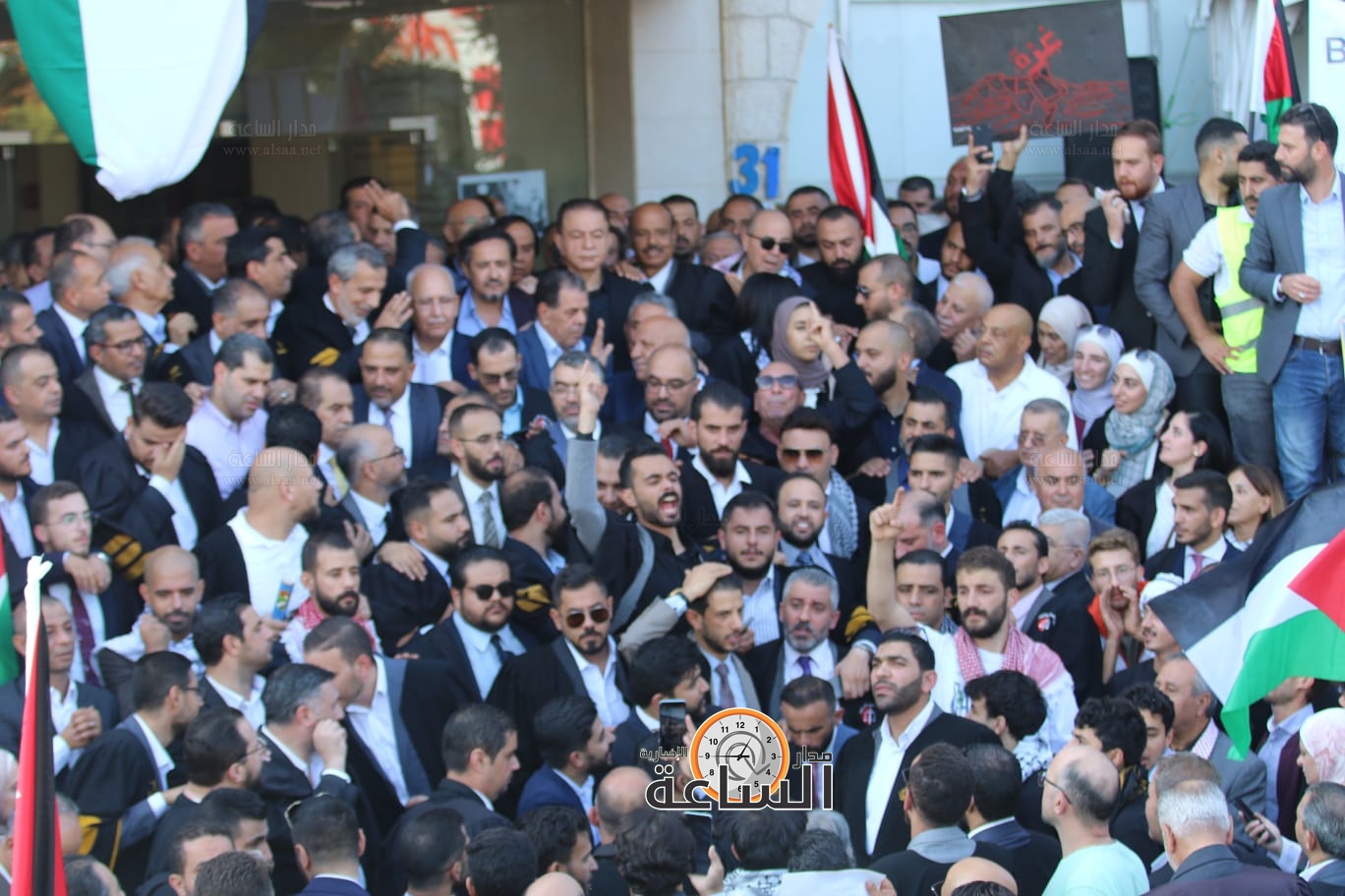 Madar Al-Saa Images 0.021507462274540368