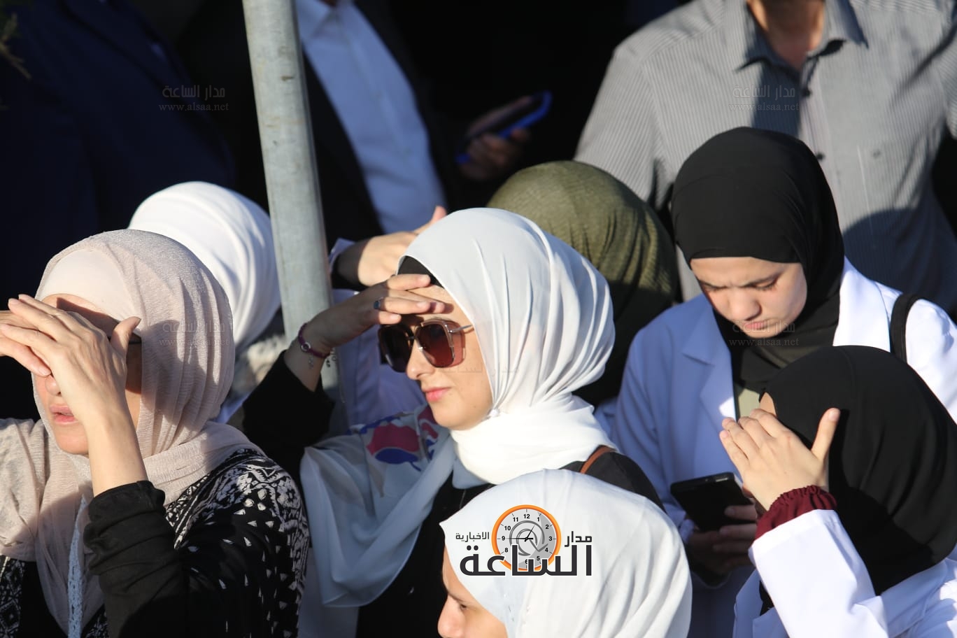 Madar Al-Saa Images 0.42098066932467537