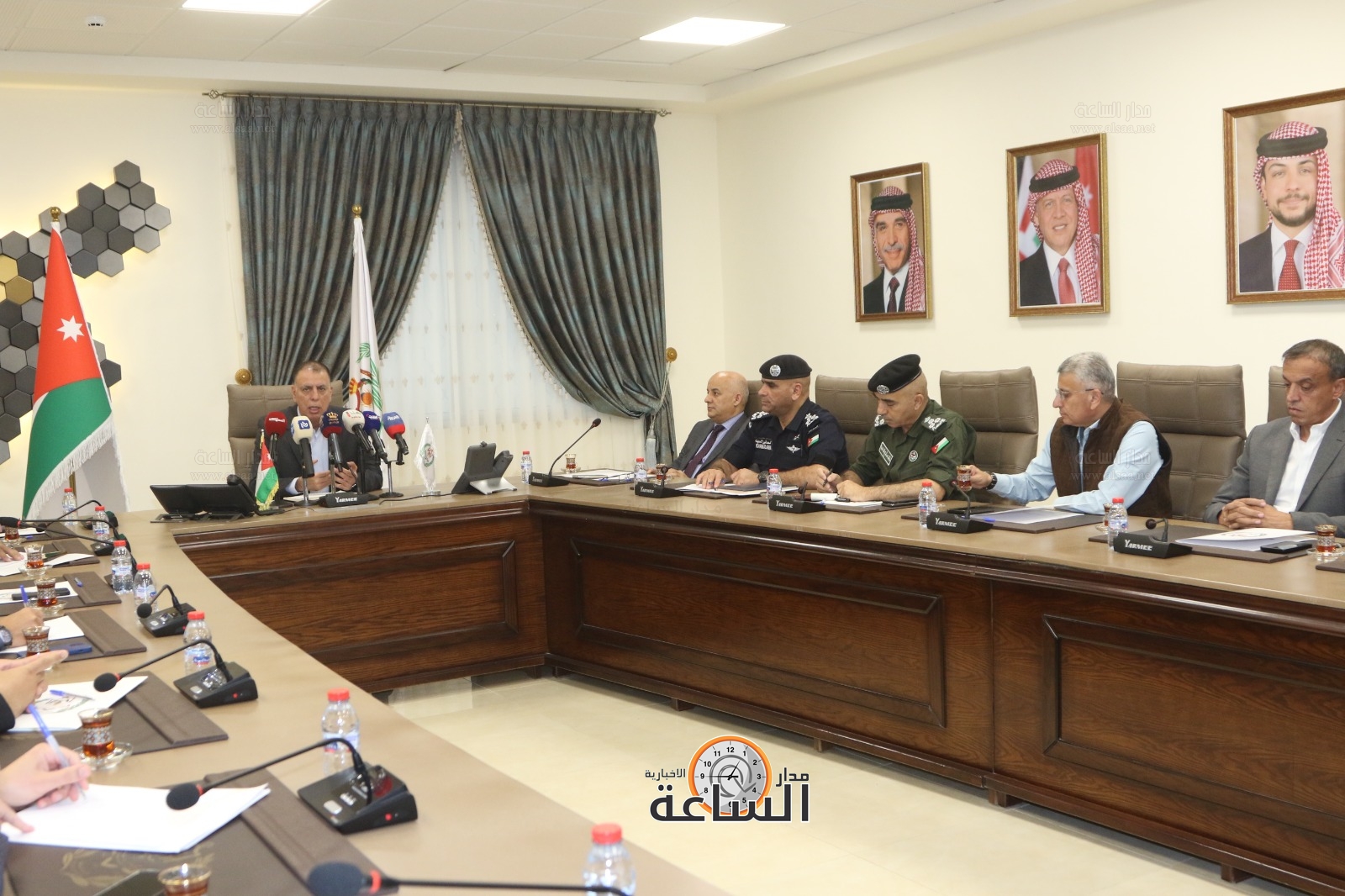 Madar Al-Saa Images 0.43895245196303234