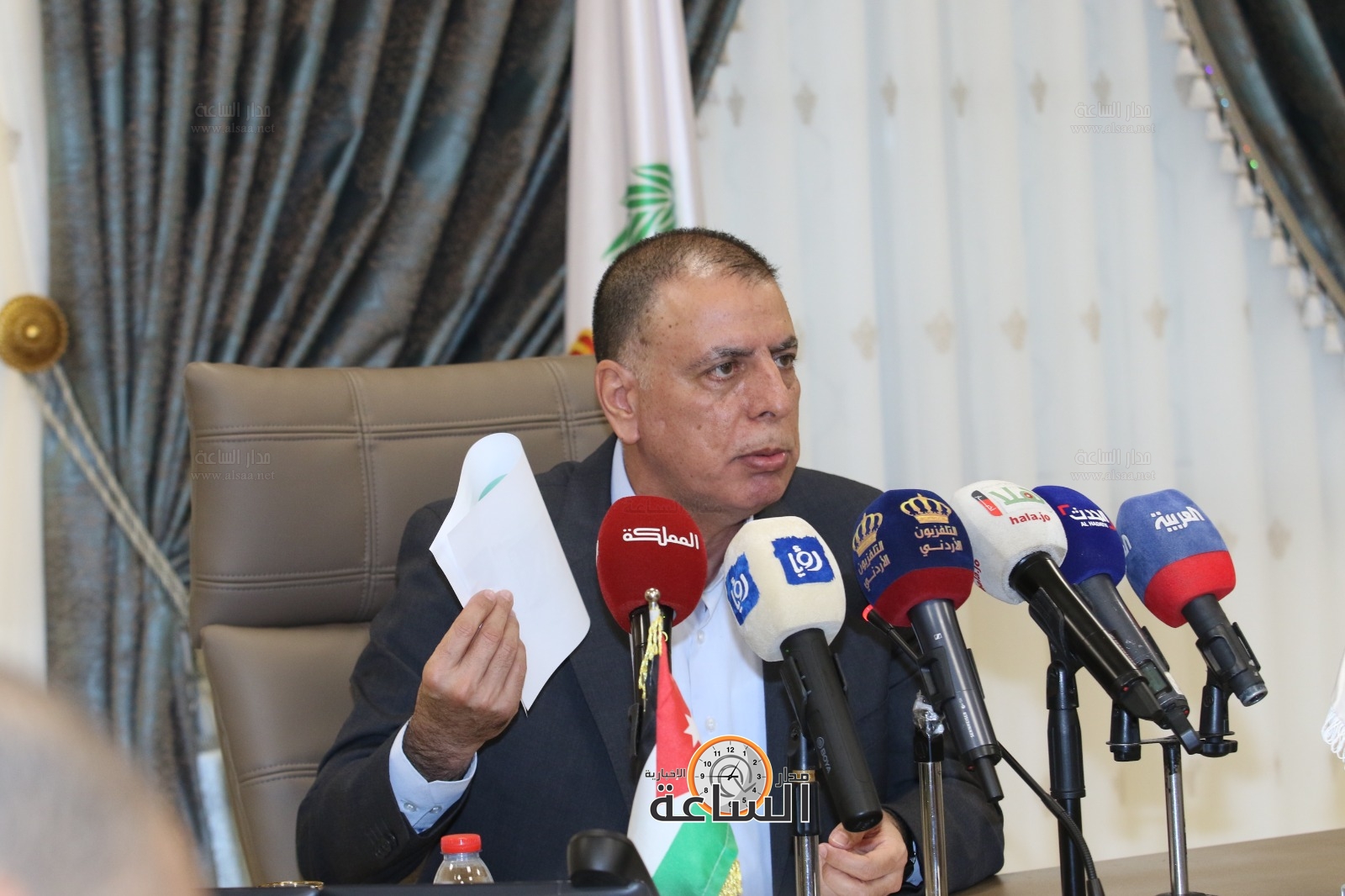 Madar Al-Saa Images 0.9843935542201108