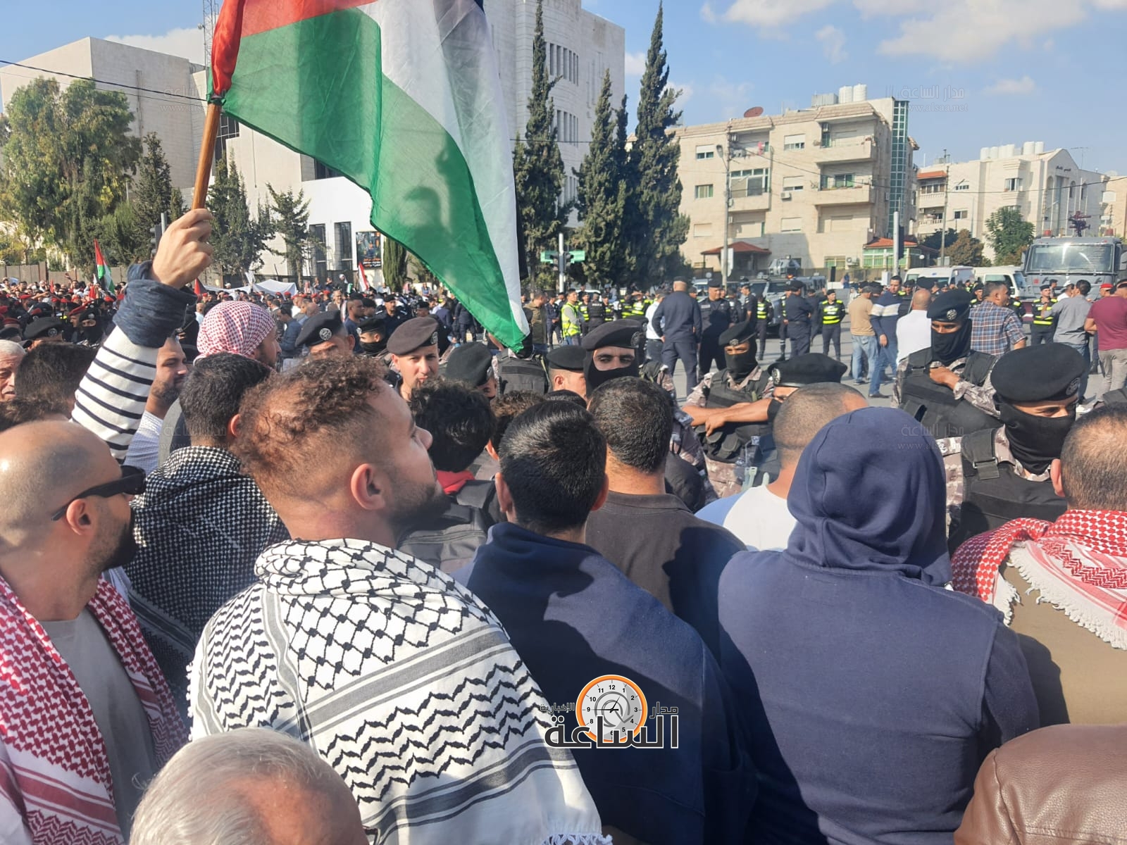 Madar Al-Saa Images 0.5754631025571568