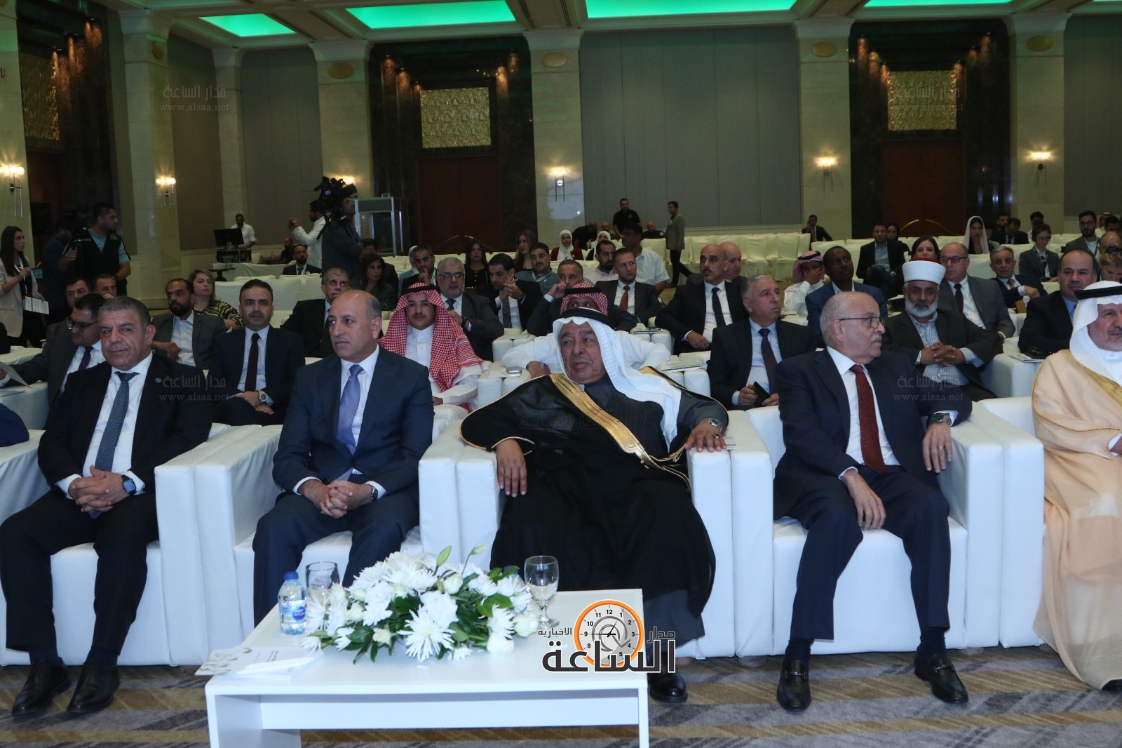 Madar Al-Saa Images 0.775721611113863