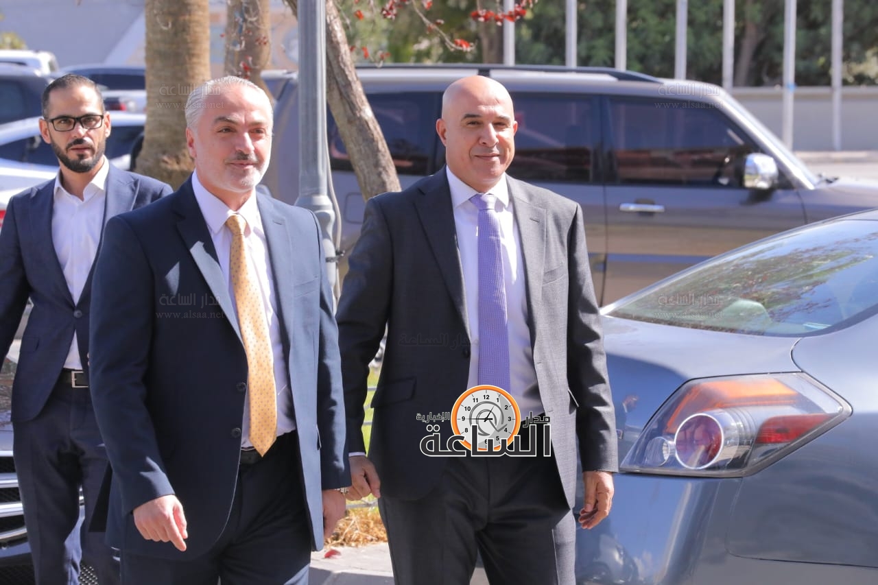 Madar Al-Saa Images 0.41517422828662687