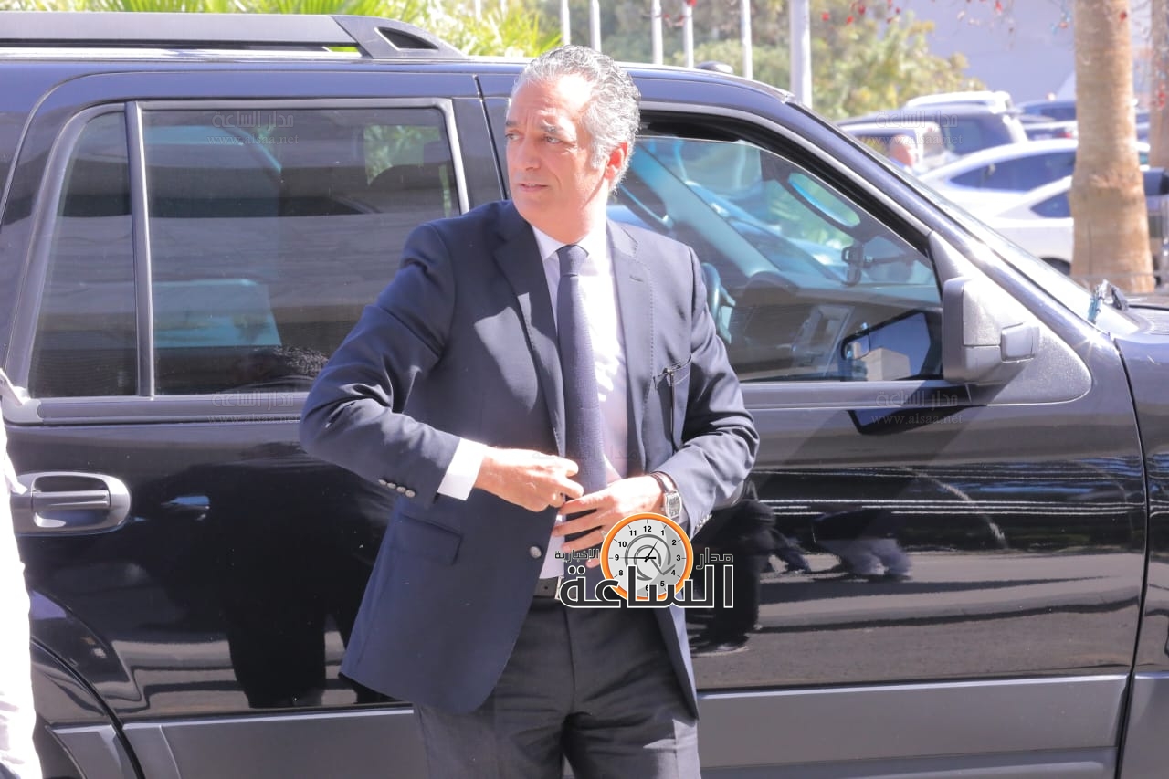 Madar Al-Saa Images 0.49716423426080447