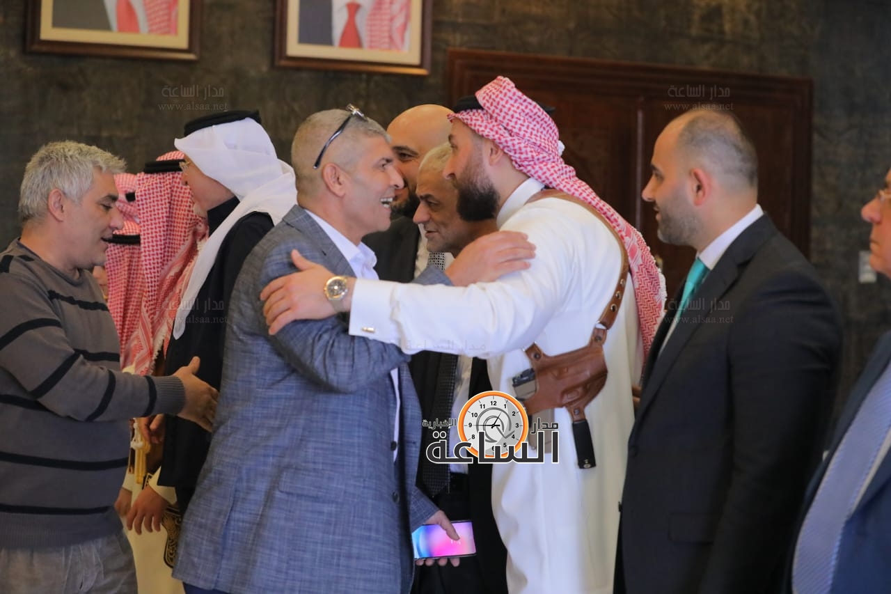 Madar Al-Saa Images 0.5930816623983033