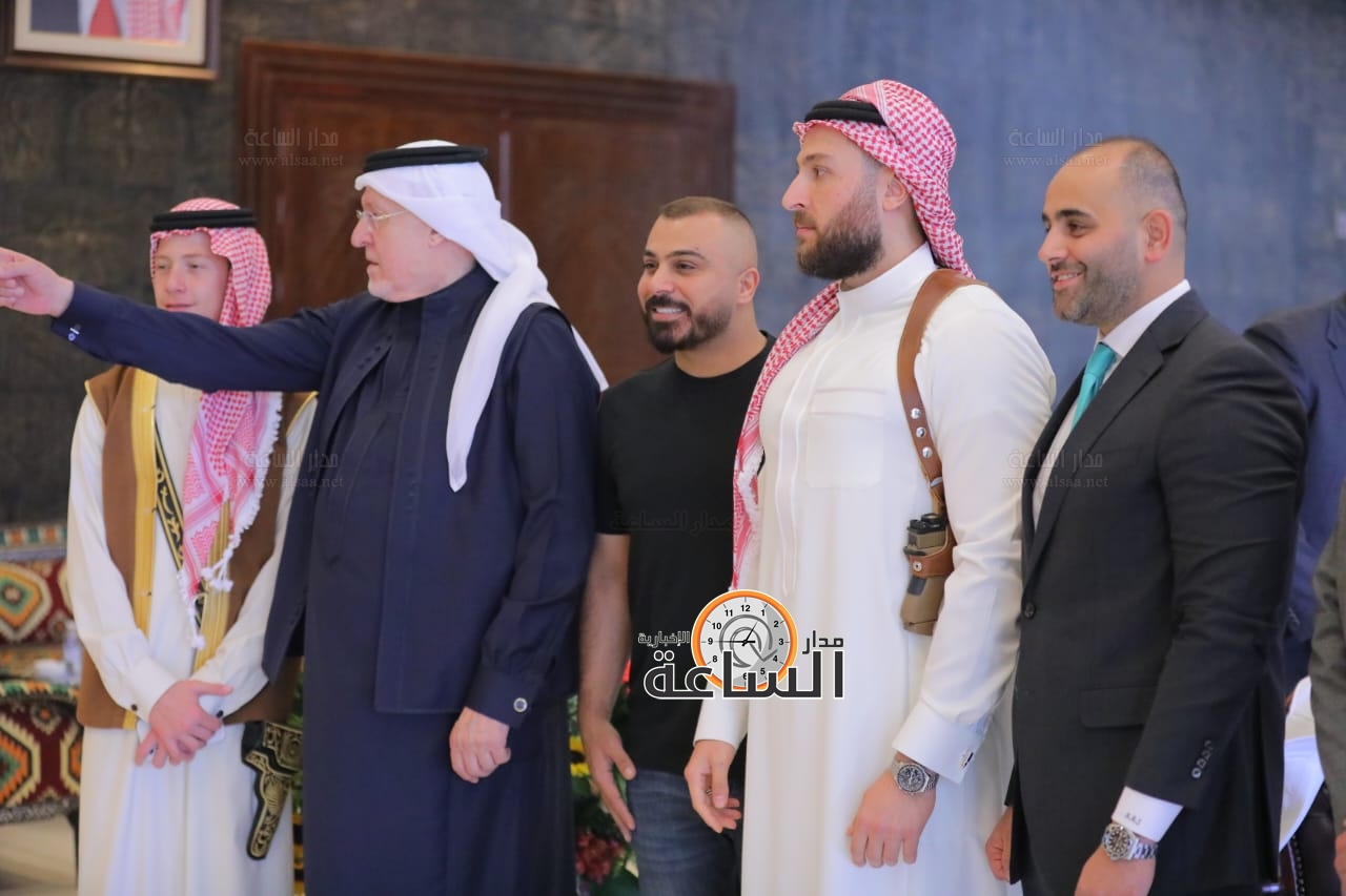 Madar Al-Saa Images 0.3515324240111122