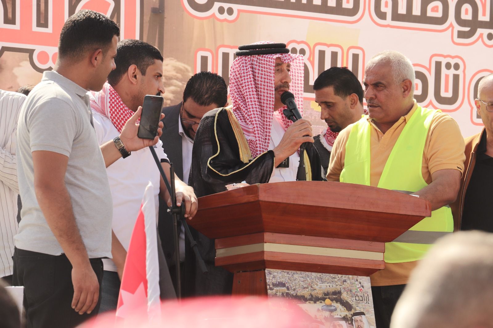 Madar Al-Saa Images 0.6204720218359265