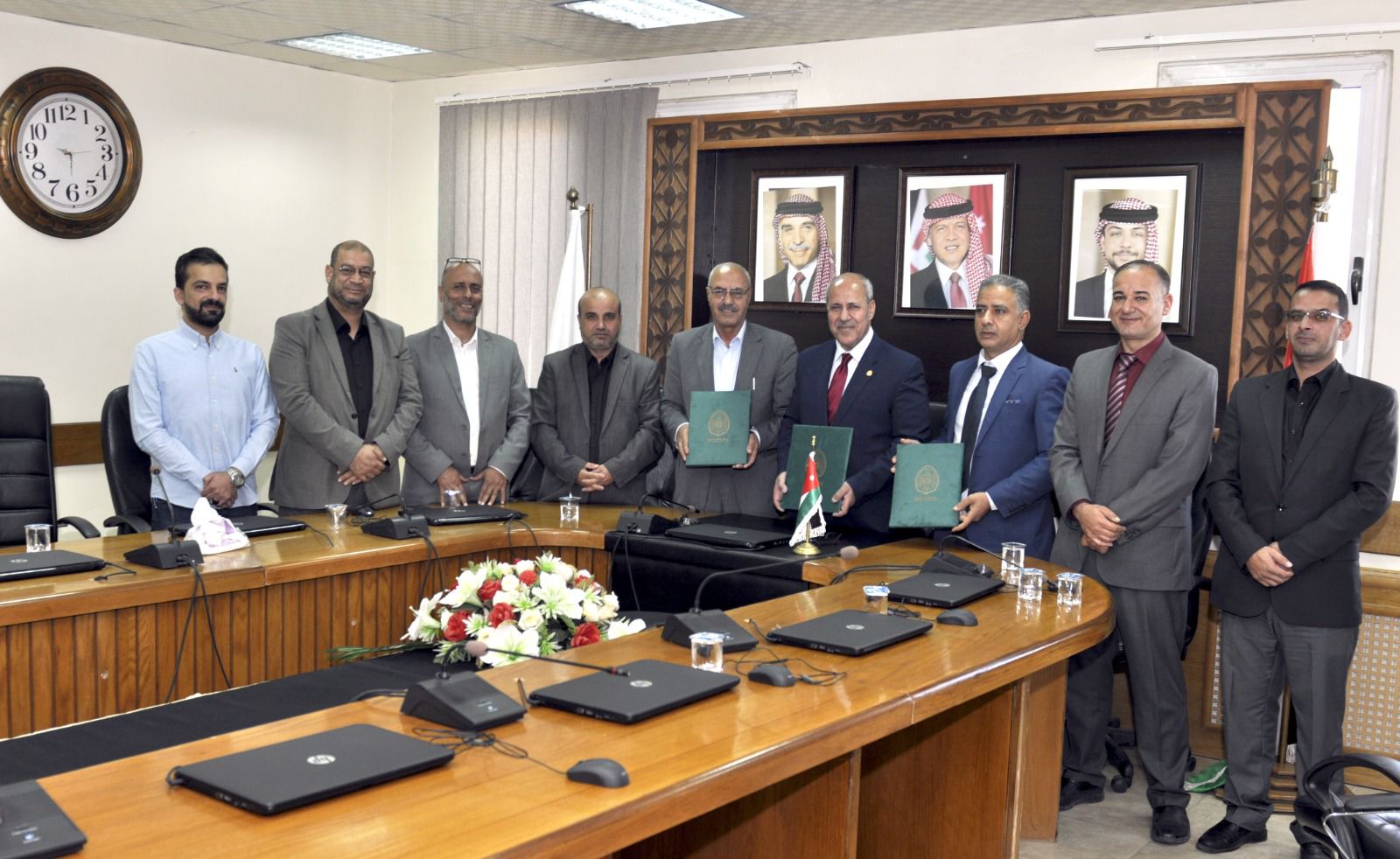 Madar Al-Saa Images 0.8935437529405648