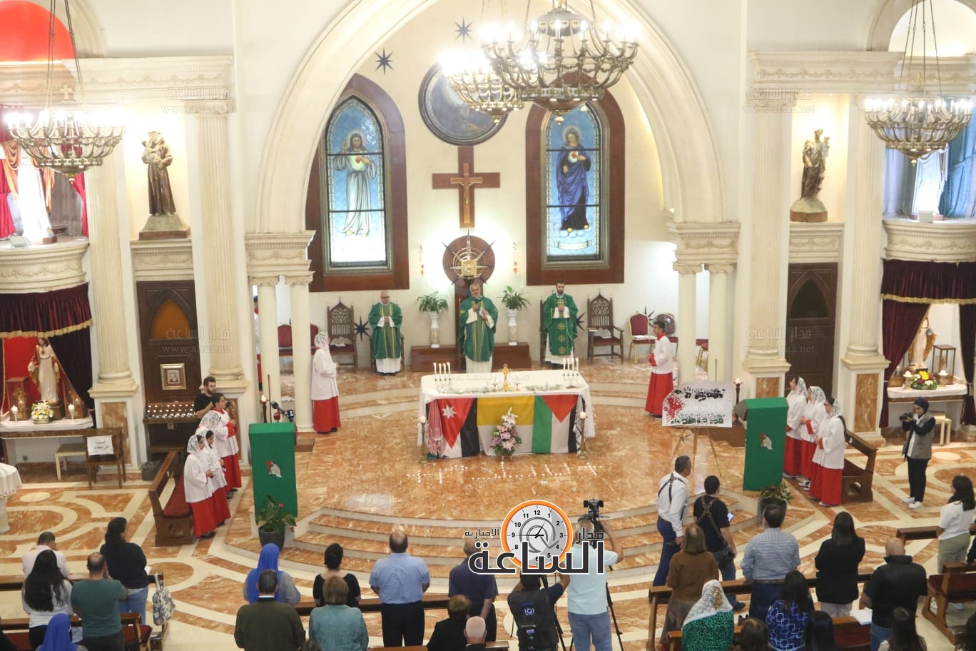 Madar Al-Saa Images 0.49194840536880435