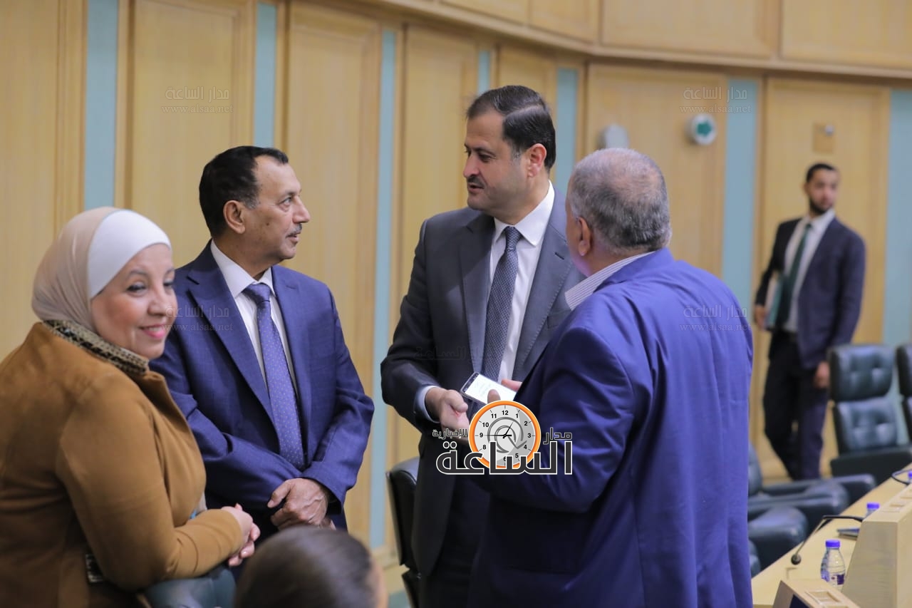 Madar Al-Saa Images 0.05766629715494065