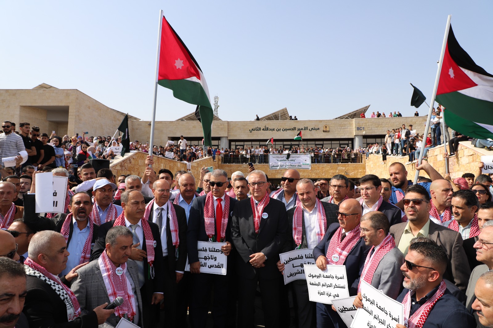 Madar Al-Saa Images 0.46225962148906086