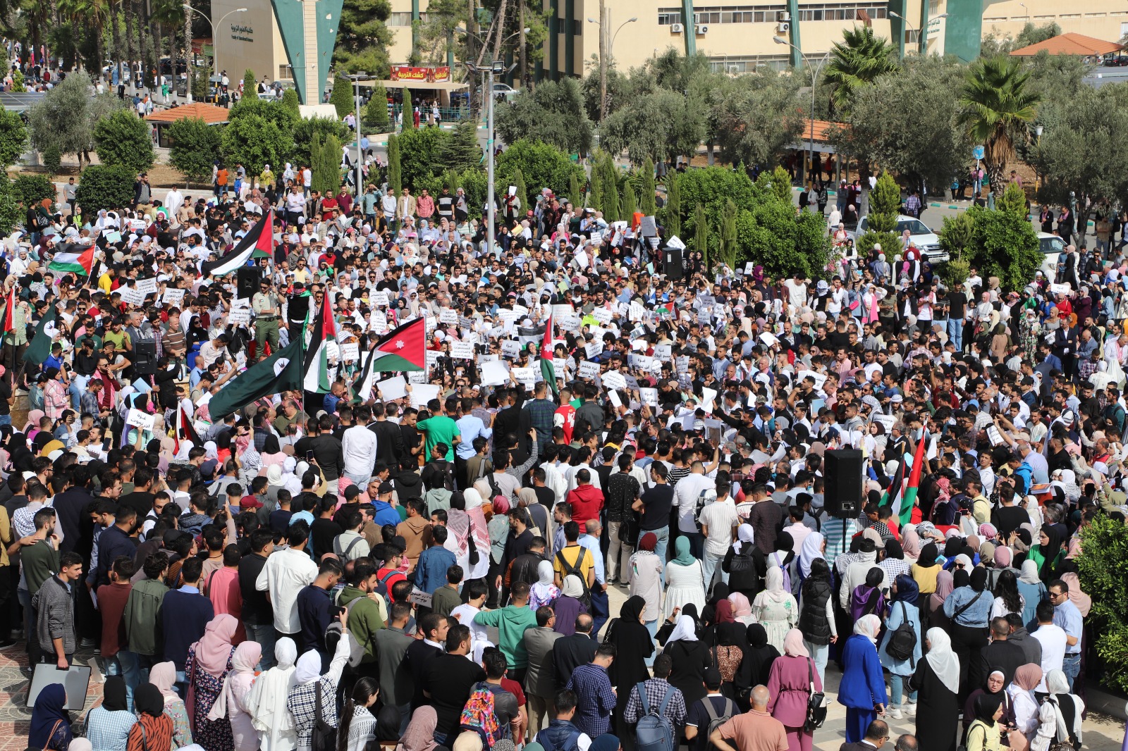 Madar Al-Saa Images 0.6630534866534503