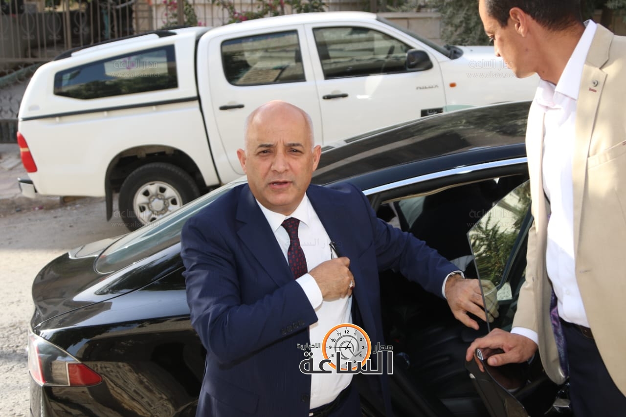 Madar Al-Saa Images 0.36643636075365693