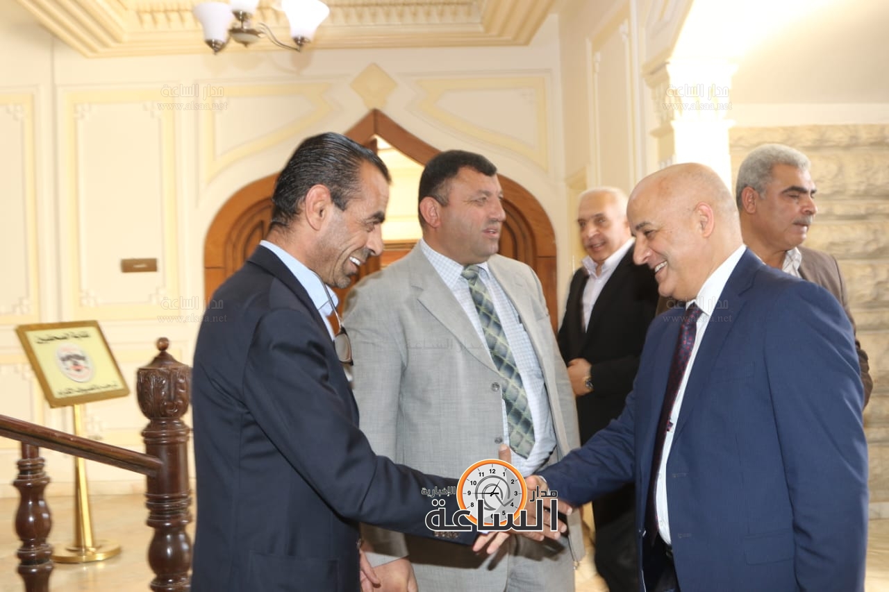 Madar Al-Saa Images 0.7254707123857382