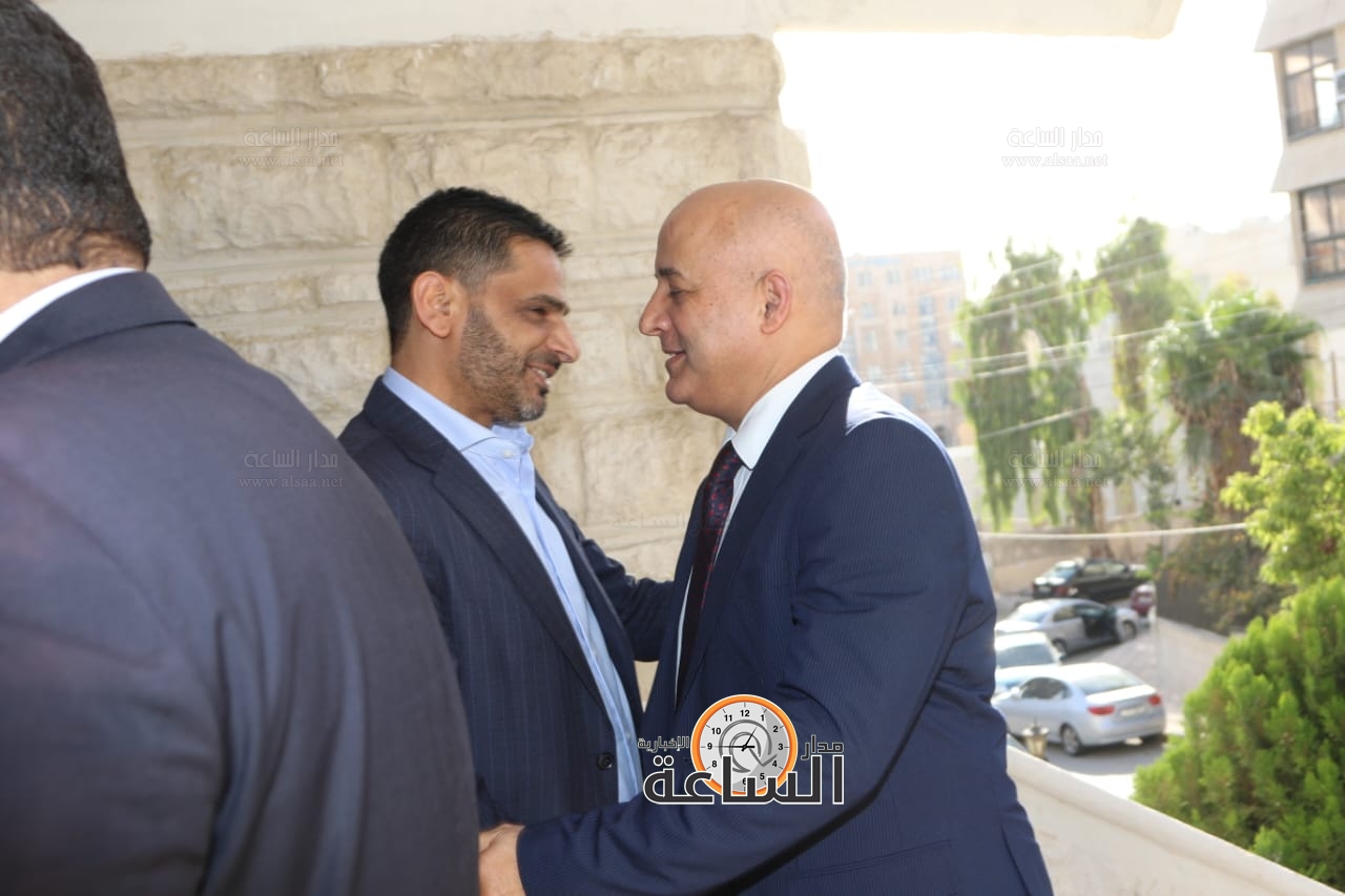 Madar Al-Saa Images 0.48574579268879936