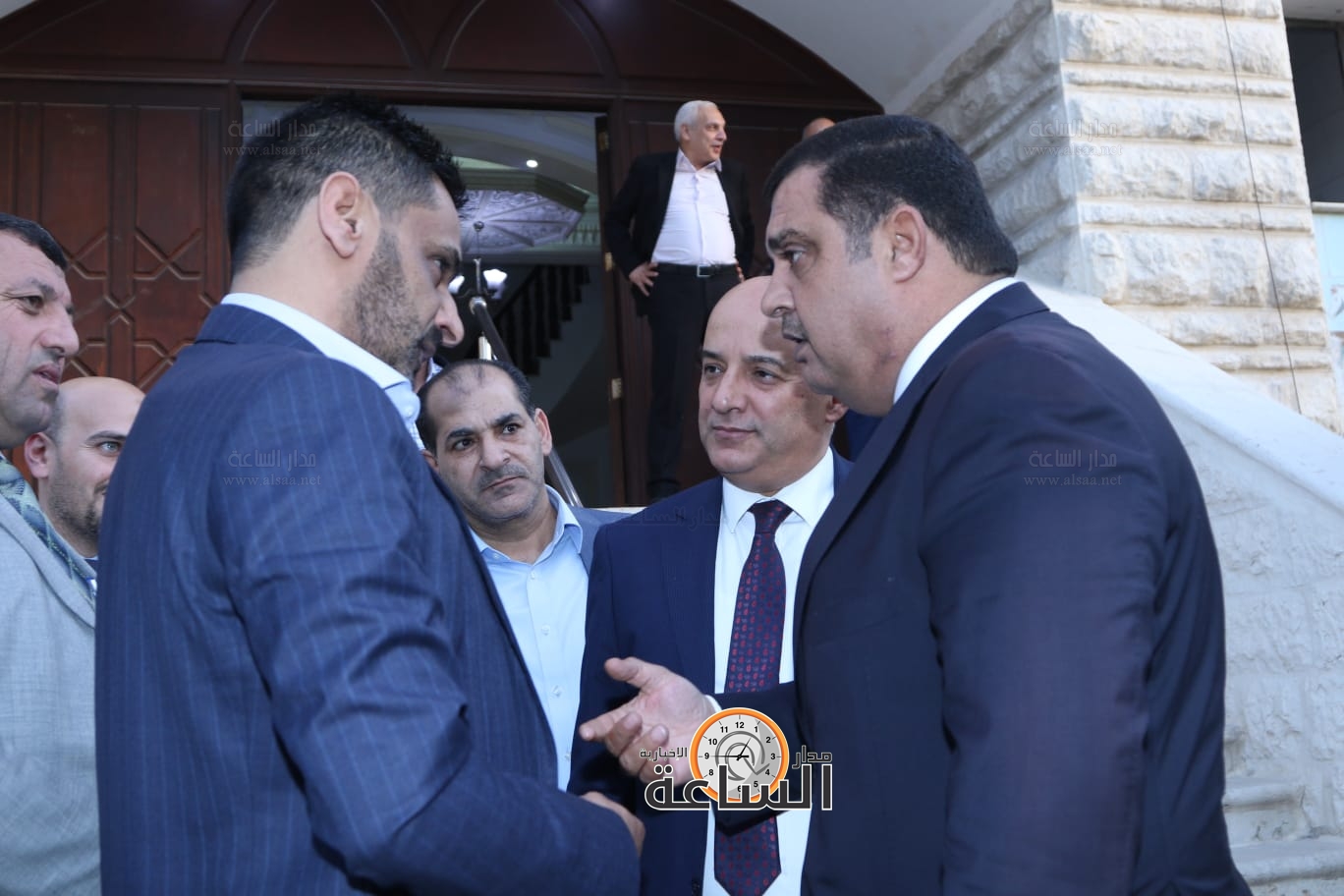 Madar Al-Saa Images 0.022716139305809735