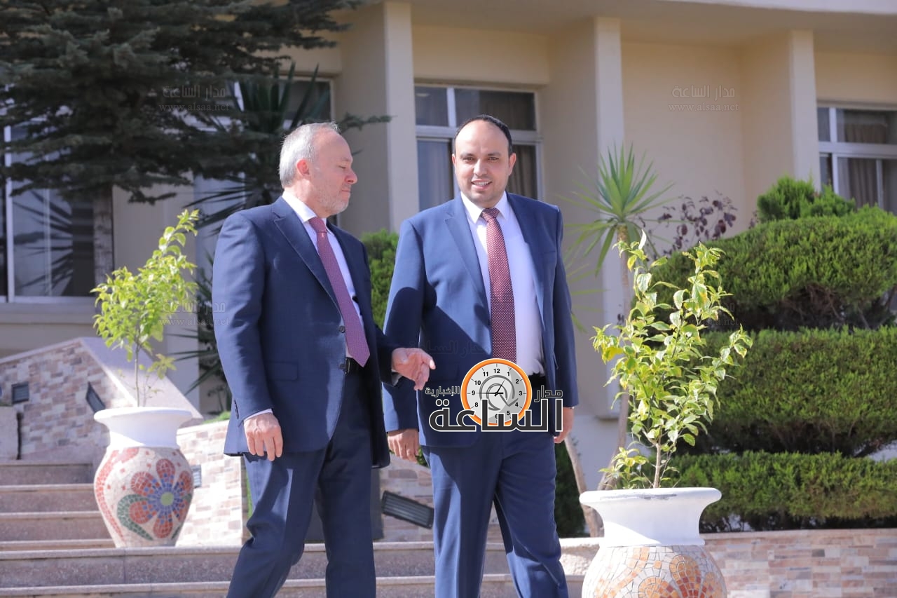 Madar Al-Saa Images 0.6028936795229662