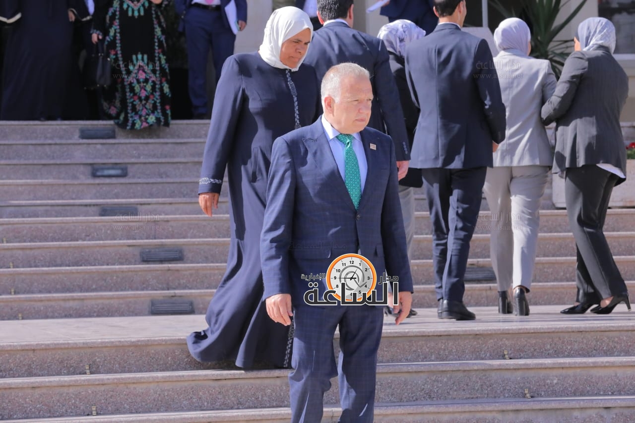 Madar Al-Saa Images 0.24103007522332942