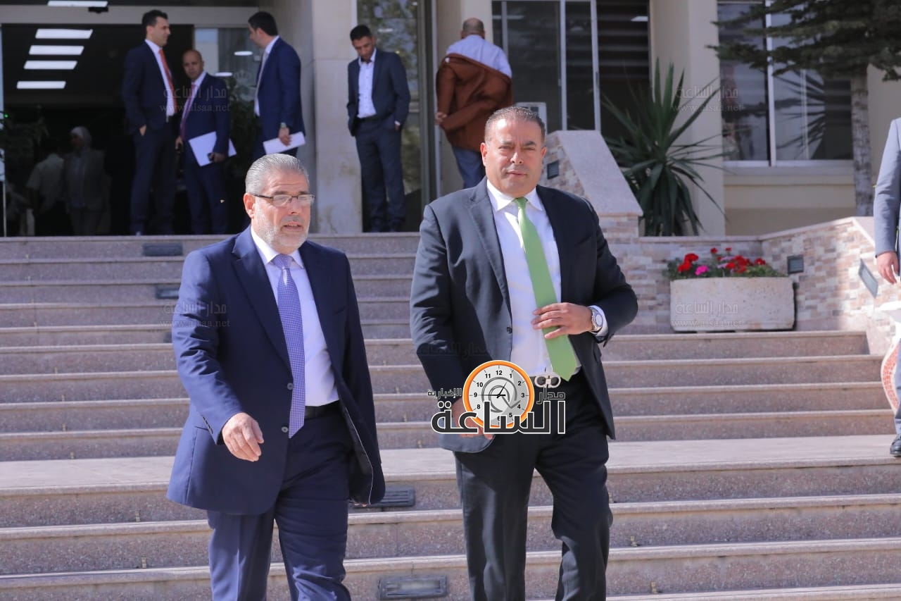 Madar Al-Saa Images 0.900353577996051