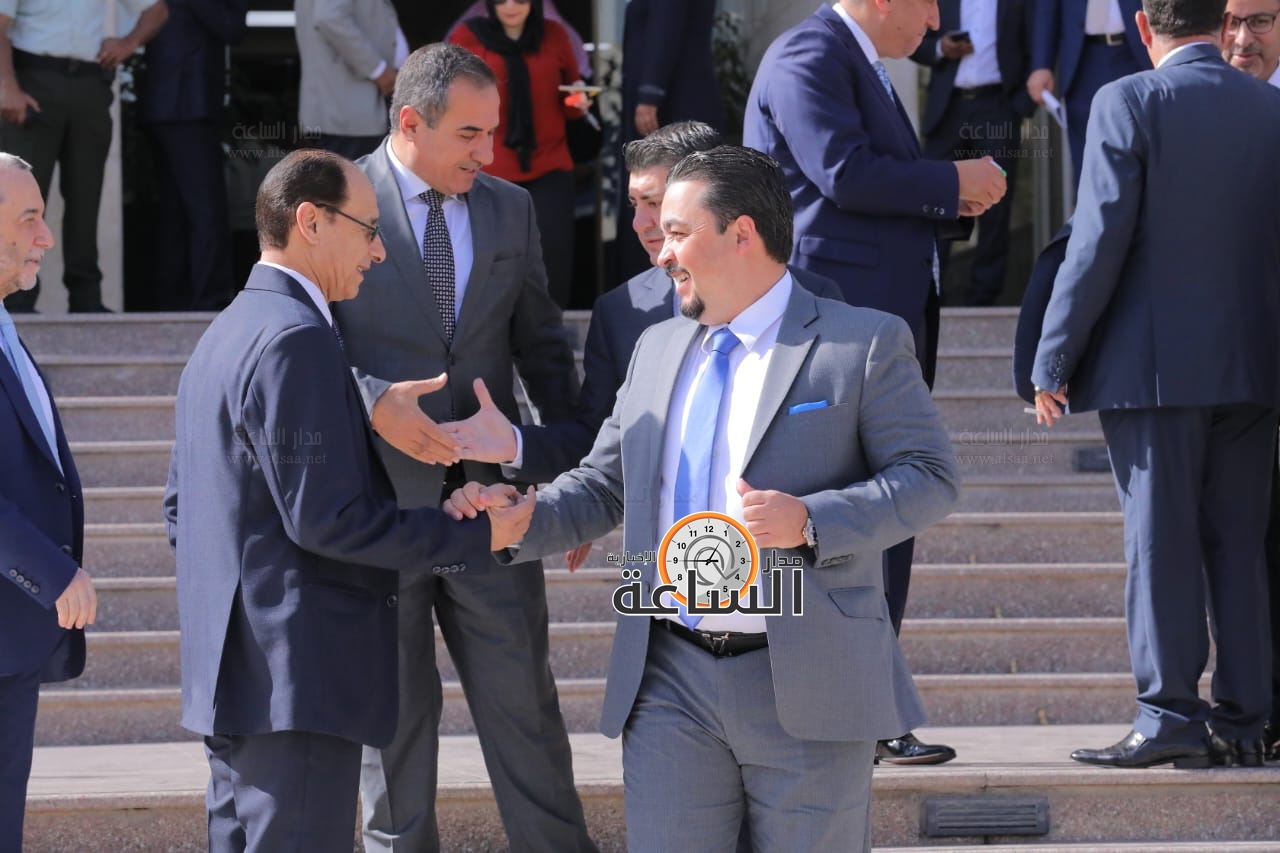 Madar Al-Saa Images 0.6437100859254907