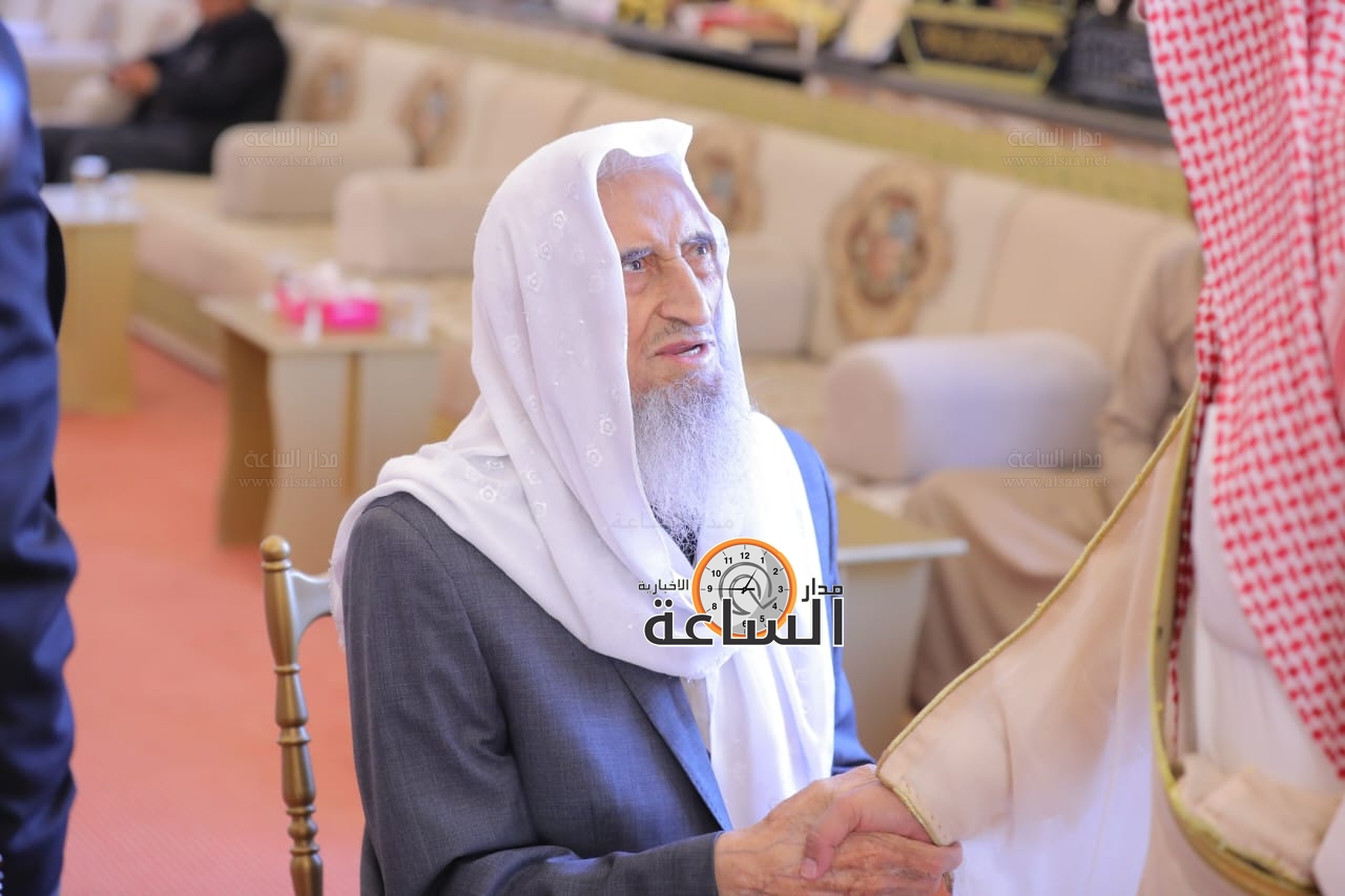 Madar Al-Saa Images 0.8711462420271023