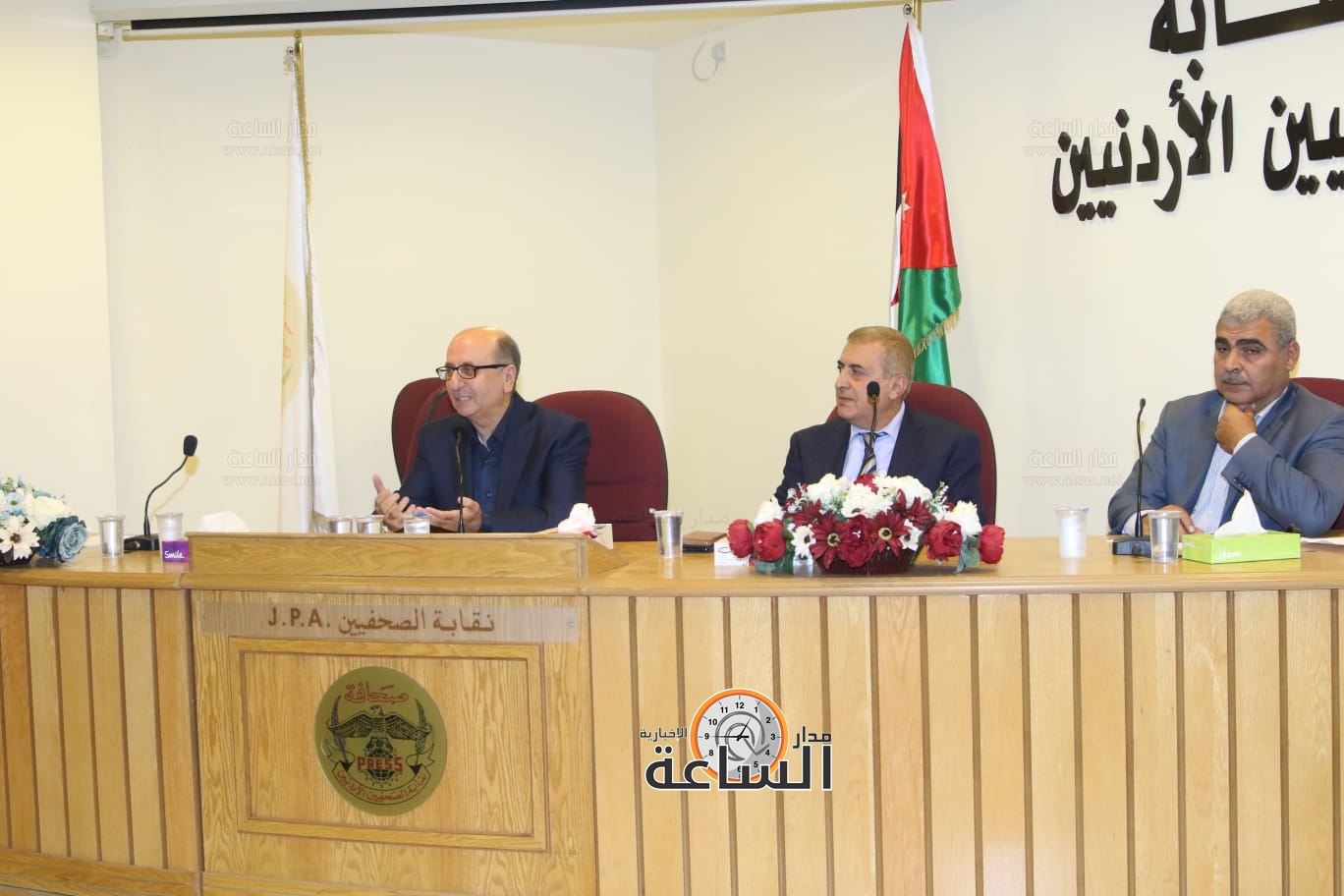 Madar Al-Saa Images 0.6027301135932115